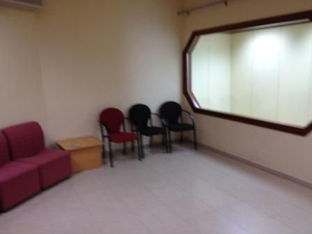 sala de espera con sillas